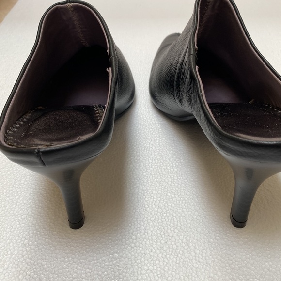 Vegan Leather Pointed Toe Boot Size 10 - Picture 3 of 5